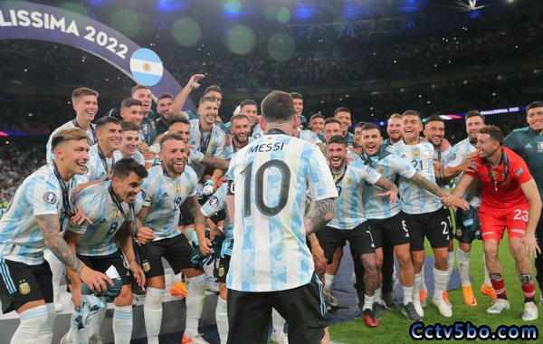 梅西两助攻 阿根廷3-0意大利夺冠