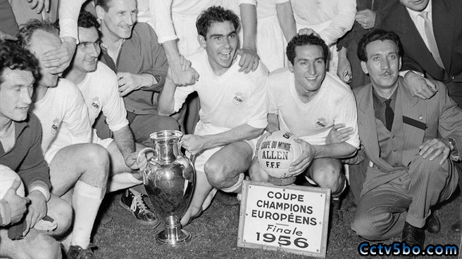 1956年第1届欧冠决赛皇马4-3兰斯夺冠