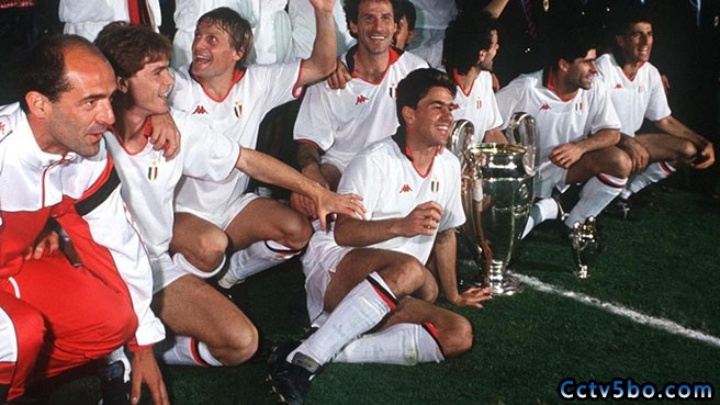1989年欧冠决赛AC米兰4-0布加勒斯特星夺冠