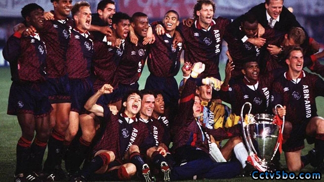 1995年欧冠决赛阿贾克斯1-0AC米兰夺冠