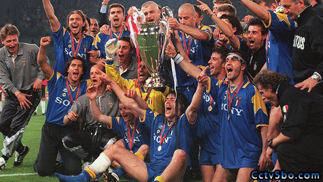 1996年欧冠决赛阿贾克斯1-1尤文图斯（点球2-4）夺冠