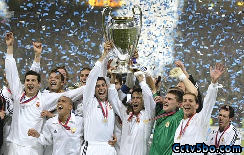 2002年欧冠决赛皇家马德里2-1勒沃库森夺冠
