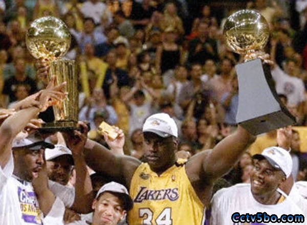 2000年NBA总决赛MVP奥尼尔