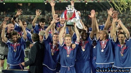 2000年欧洲杯法国金球绝杀意大利夺冠