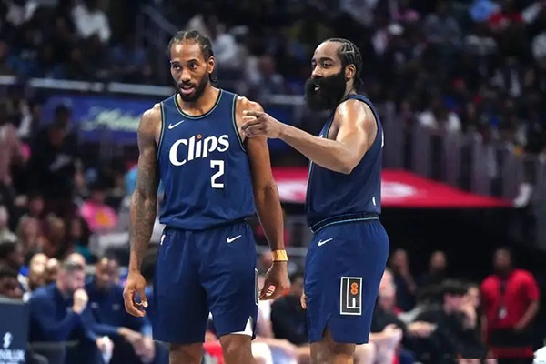 <a href=/lanqiu/lakers/ target=_blank class=infotextkey>湖人</a>季前赛首败与快船内乱：NBA球队困境双观