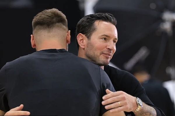 <a href=/lanqiu/lakers/ target=_blank class=infotextkey>湖人</a>迎战<a href=/lanqiu/timberwolves/ target=_blank class=infotextkey>森林狼</a>：东契奇里夫斯伤愈成关键