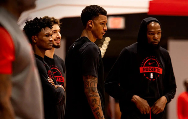 火箭新赛季开局遇挫 杜兰特攻防亮眼扛大旗