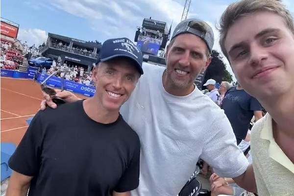 纳什：NBA传奇控卫的生涯与退休金揭秘