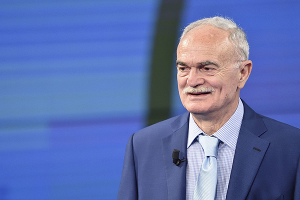 马佐拉看意甲：四强争霸尤文掉队，欧战资格成斑马目标