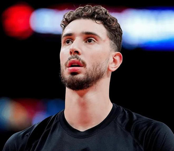 火箭三连胜高居西部第三：三将进步成制胜关键