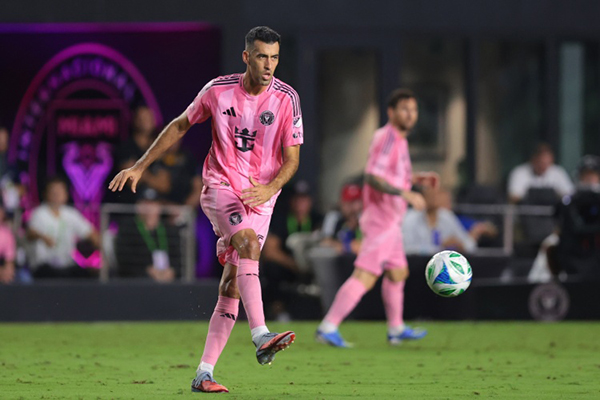 告别在即!布斯克茨:离挂靴越来越近,只想再争取两场