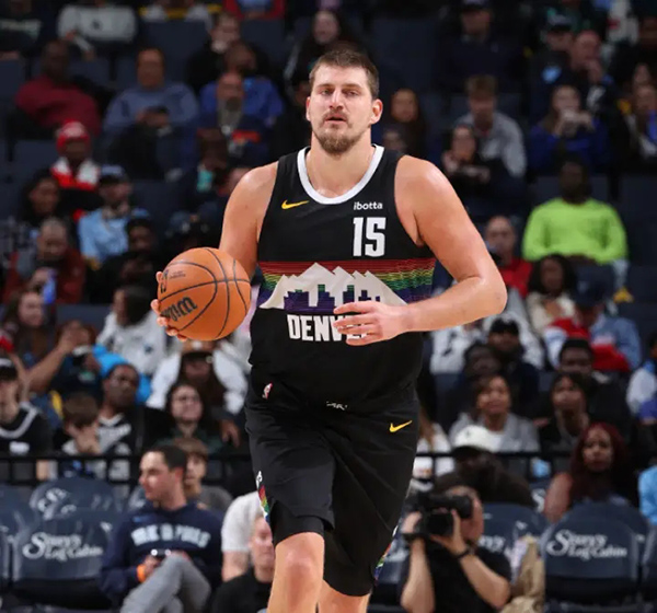 掘金三分雨破灰熊 约基奇三双率队稳坐西部第二