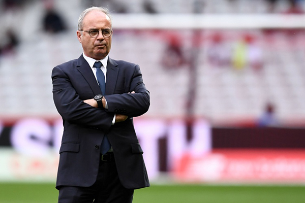 坎波斯荣膺最佳足球管理者:巴黎已就绪,下一步是欧洲之巅