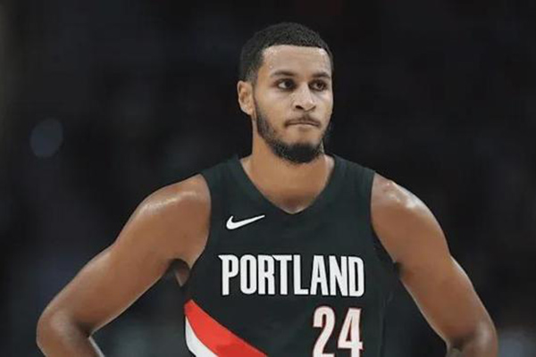 开拓者克里斯-穆雷数据分析:为何表现平平仍获稳定出场时间?