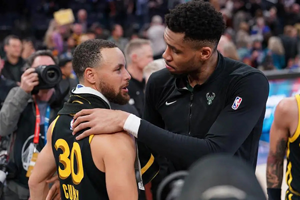 火箭三球员合同性价比评析:范弗利特领衔,卡佩拉处境尴尬