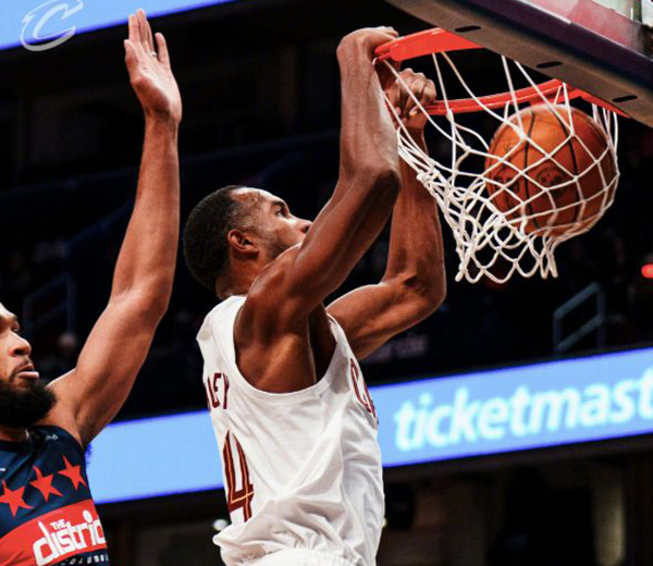 米切尔末节24分率骑士逆转奇才 轰48分创赛季新高