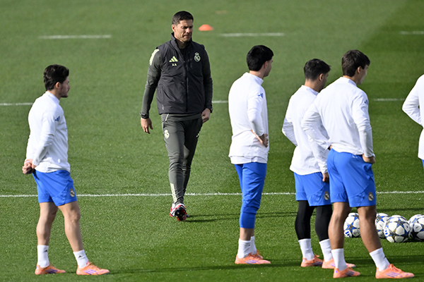 阿斯报:皇马更衣室齐声挺龙哥,阿隆索收获“全员背书”