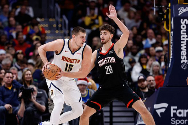 火箭丹佛高原惜败掘金：最后时刻争议判罚+阵容短板成输球关键